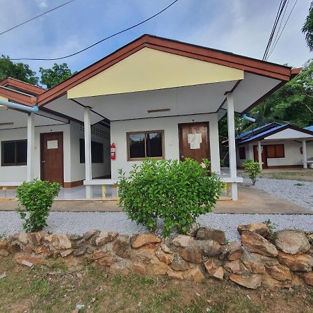 Pineapple Resort Ban Huai Thalaeng Phan Luaran gambar